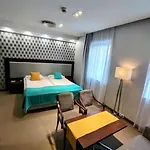 Zamek Centrum فندق شتشيتسين
