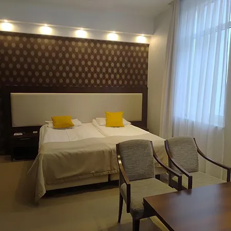 Zamek Centrum Hotel 4*