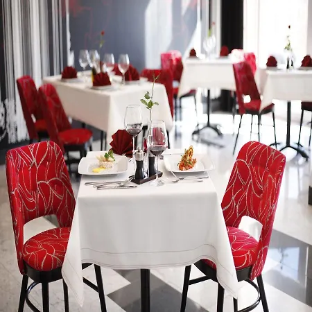 Hotell Zamek Centrum 4*